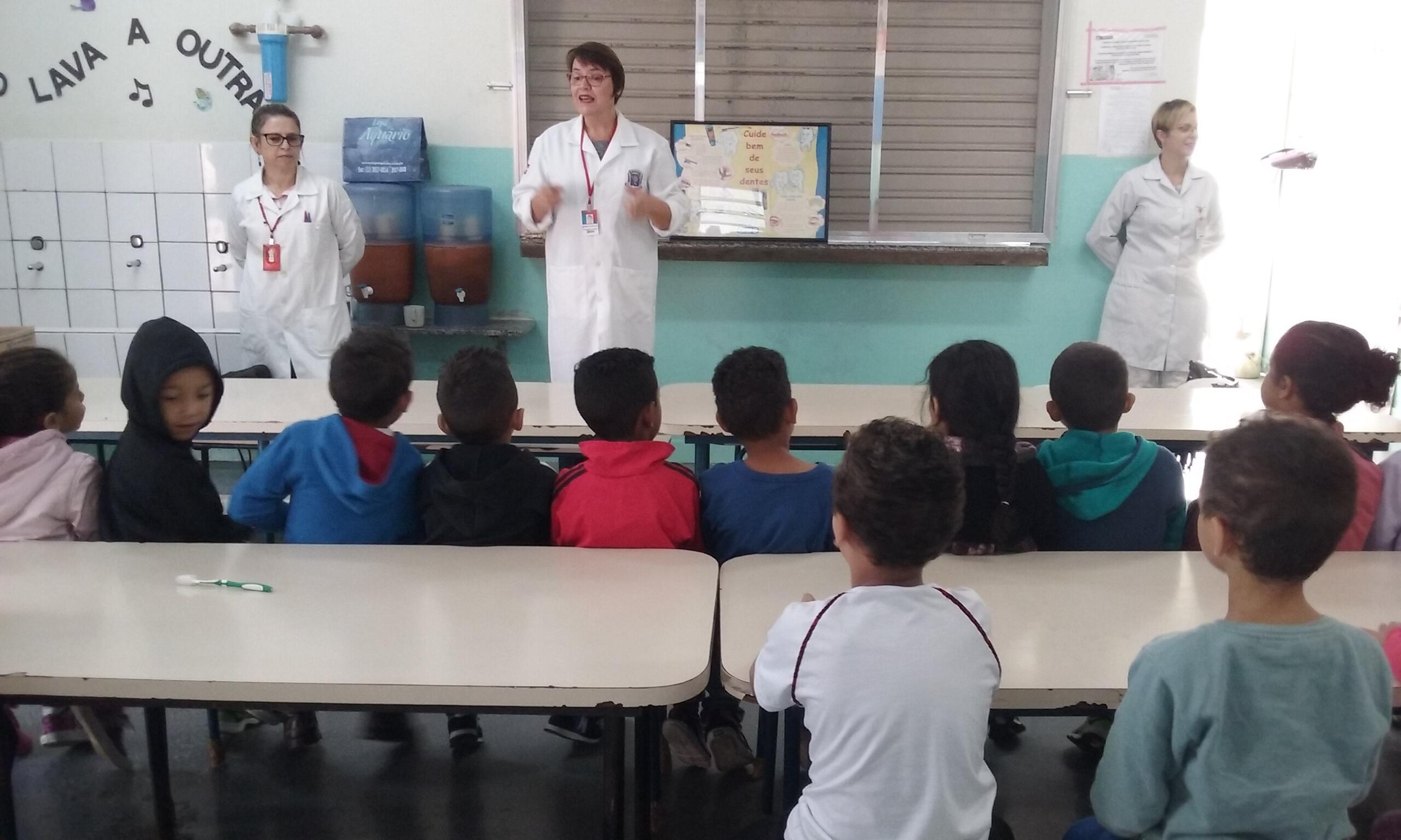 Palestra sobre higiene bucal