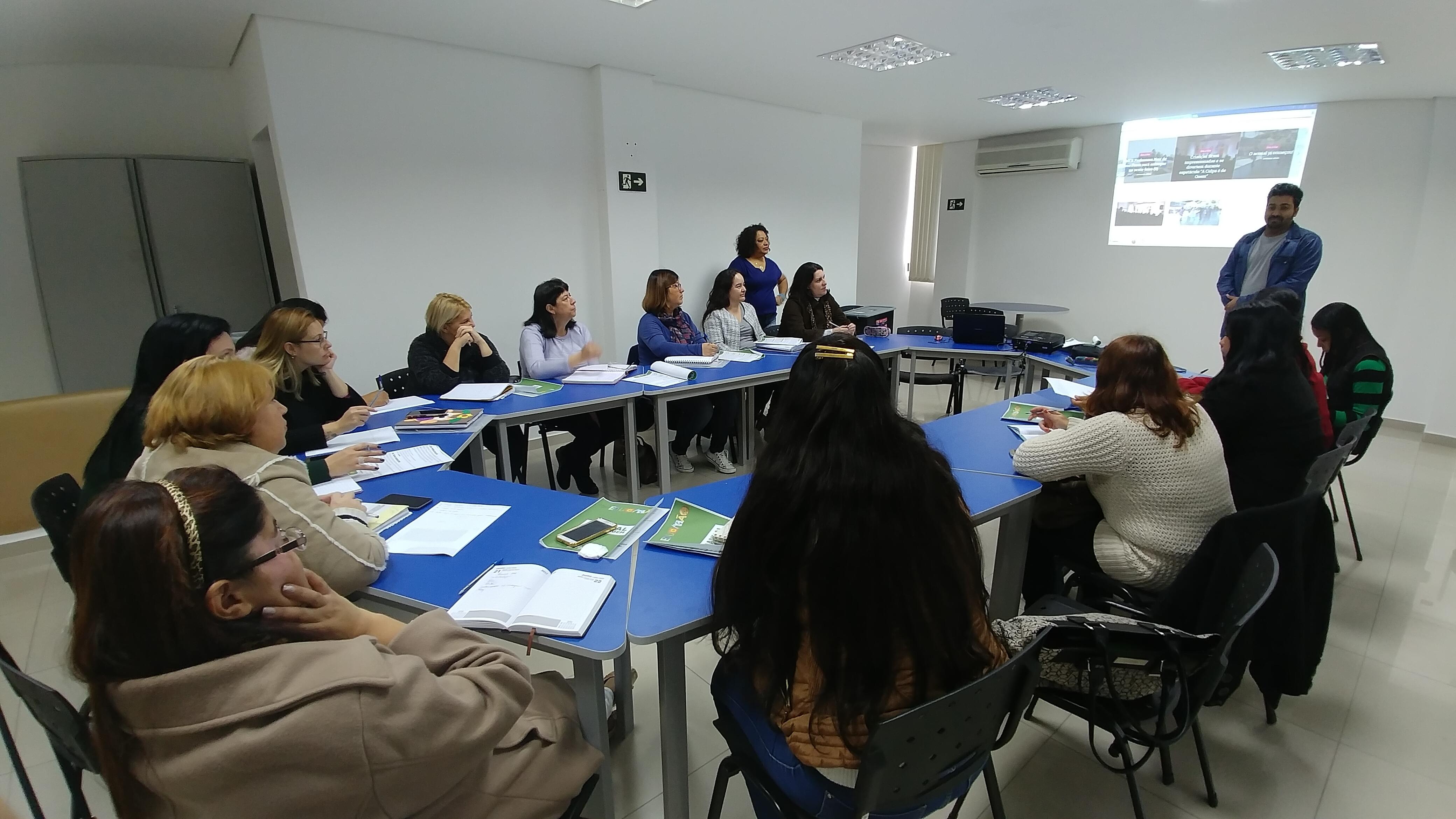 Gestores e diretores das EMEBs recebem capacitação para alimentar o Blog da Educação