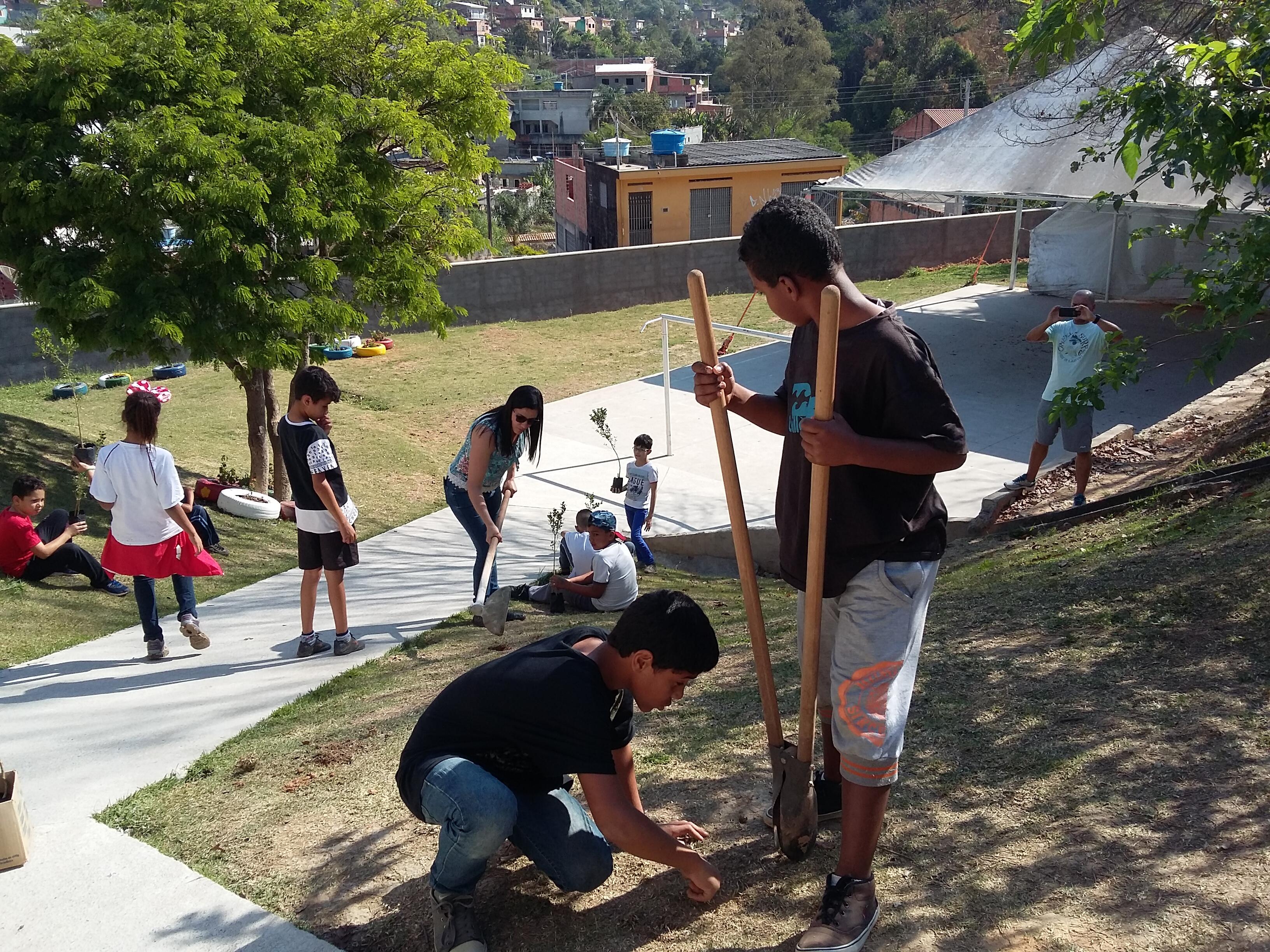 Primavera agita a escola