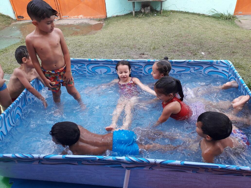 Vamos brincar com água?