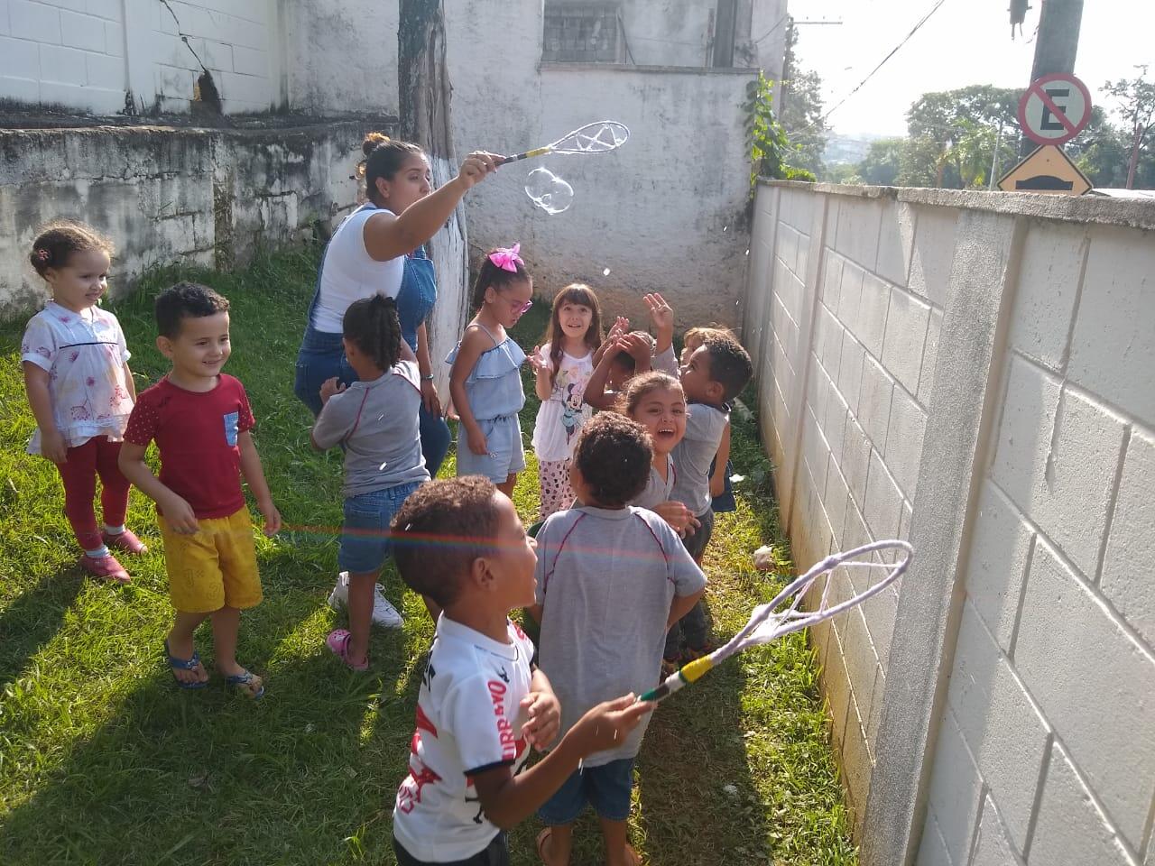 Rá, rá, tá tigum, bolha de sabão!
