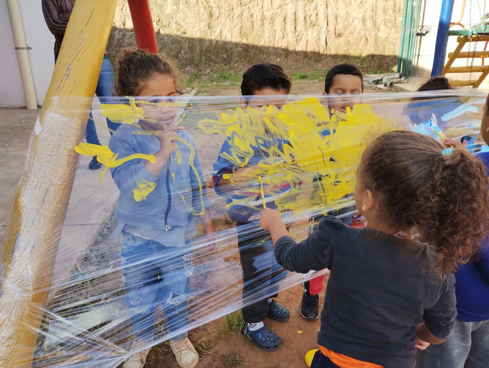 Alunos ou artistas? Os dois💜      🌳🎨🖼️🖌️👨🏼‍🎨
