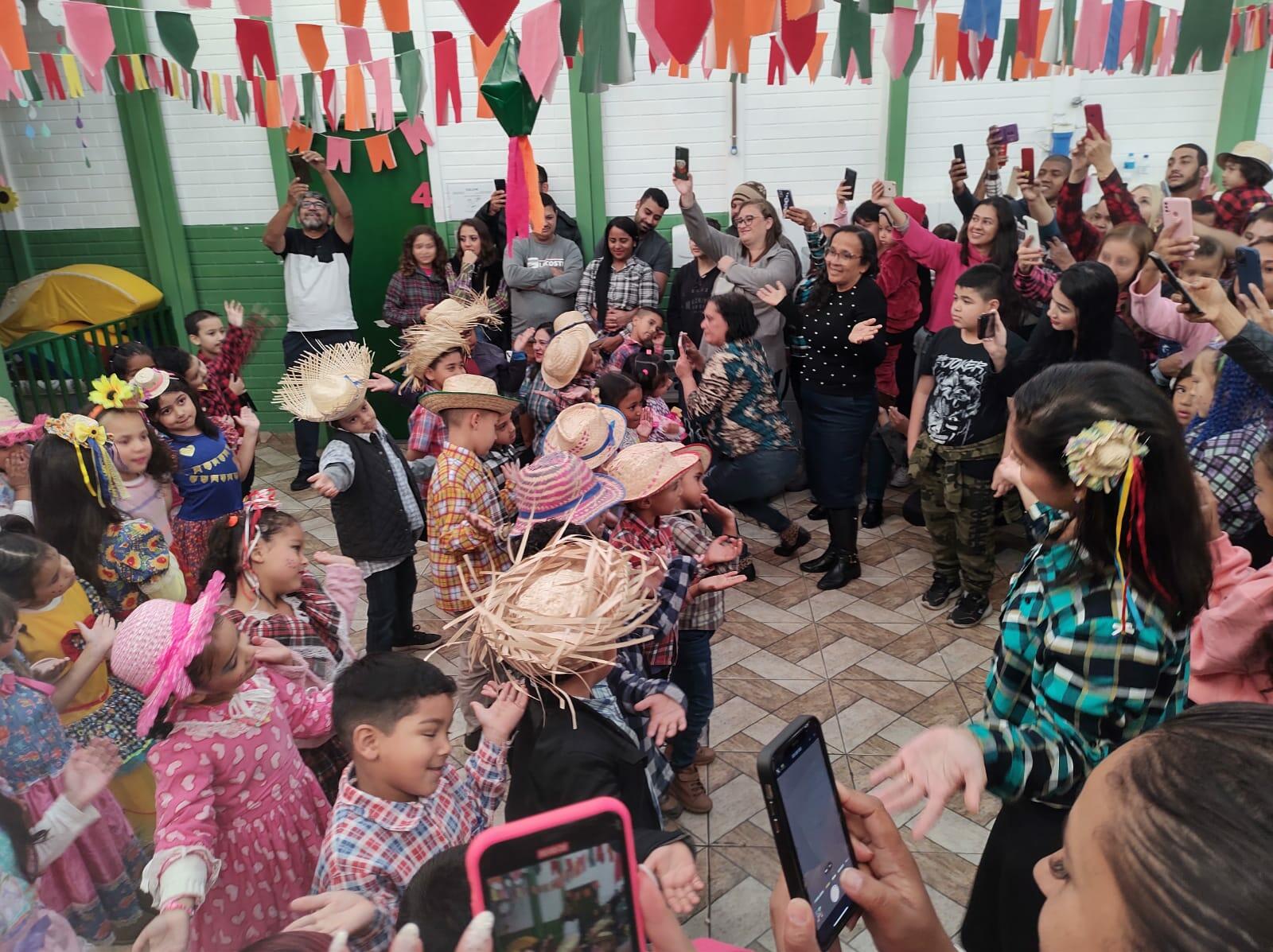 Alegria e diversão na festa junina da Emeb Telma Simas🥰🎶🍿🌽