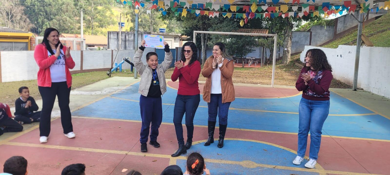 Homenagem justa e merecida na Emeb Paulo Renato🥇❤️