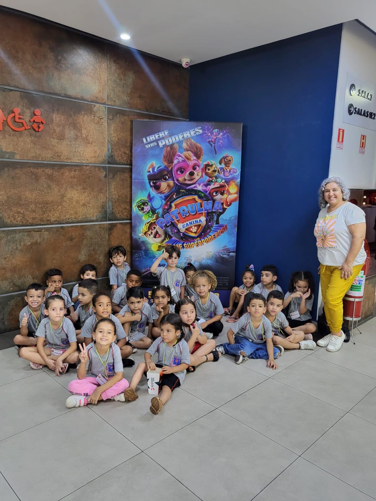 Cinema, amigos, pipoca e uma experiência inesquecível! 🍿📽️🎞️🤗❤️🥰👏🏽