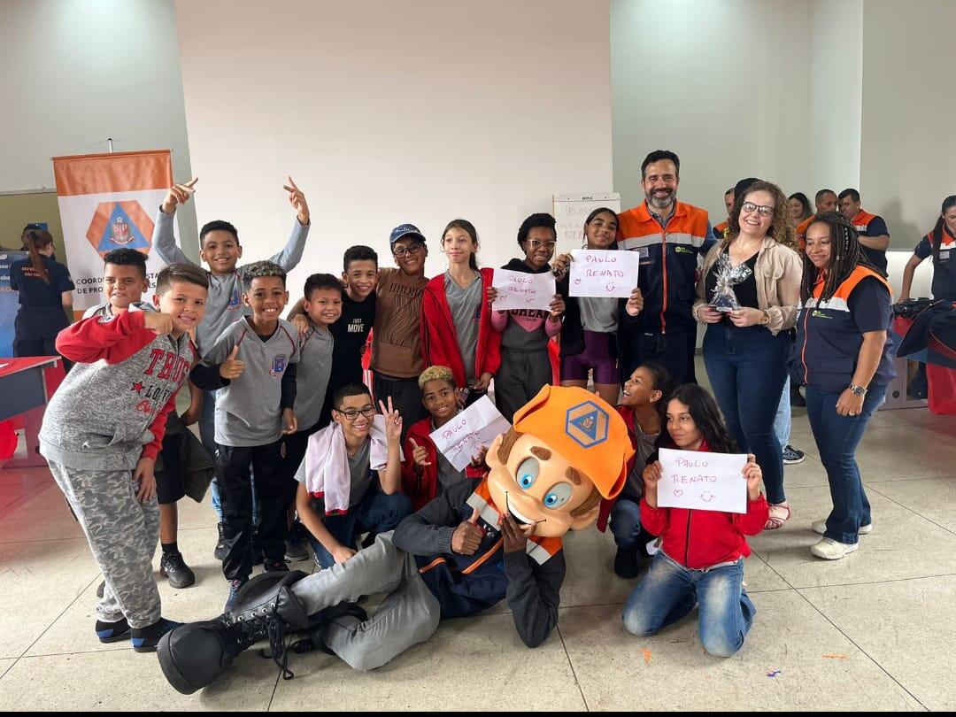 Conscientização da importância do trabalho da Defesa Civil: medalha de ouro! 🥇🏆🥰