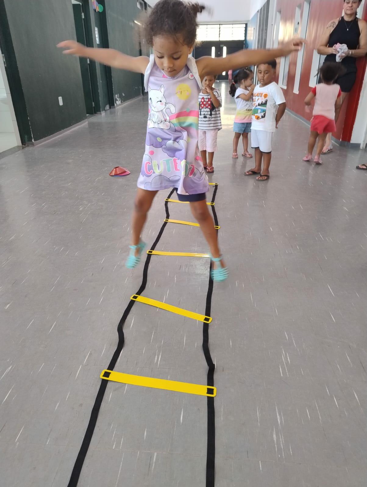 Um circuito de cores, formatos e novos aprendizados! 🟥🟡🔷🟢🥰