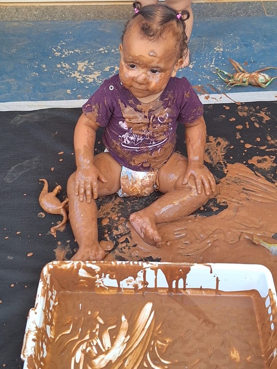 É de lama? Nãooo… esse mingau é de cacau! 😋😍