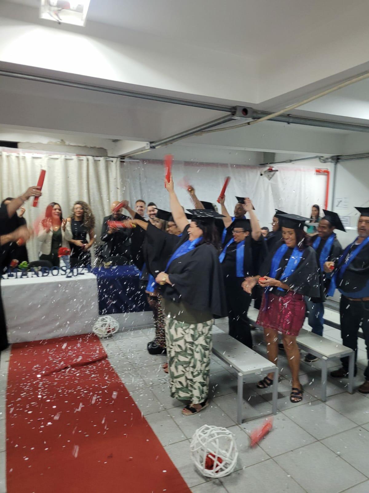 Linda como a literatura, teve emoção, alegria e gratidão na festa da nossa formatura! 🤗🥹🎓🫶🏻