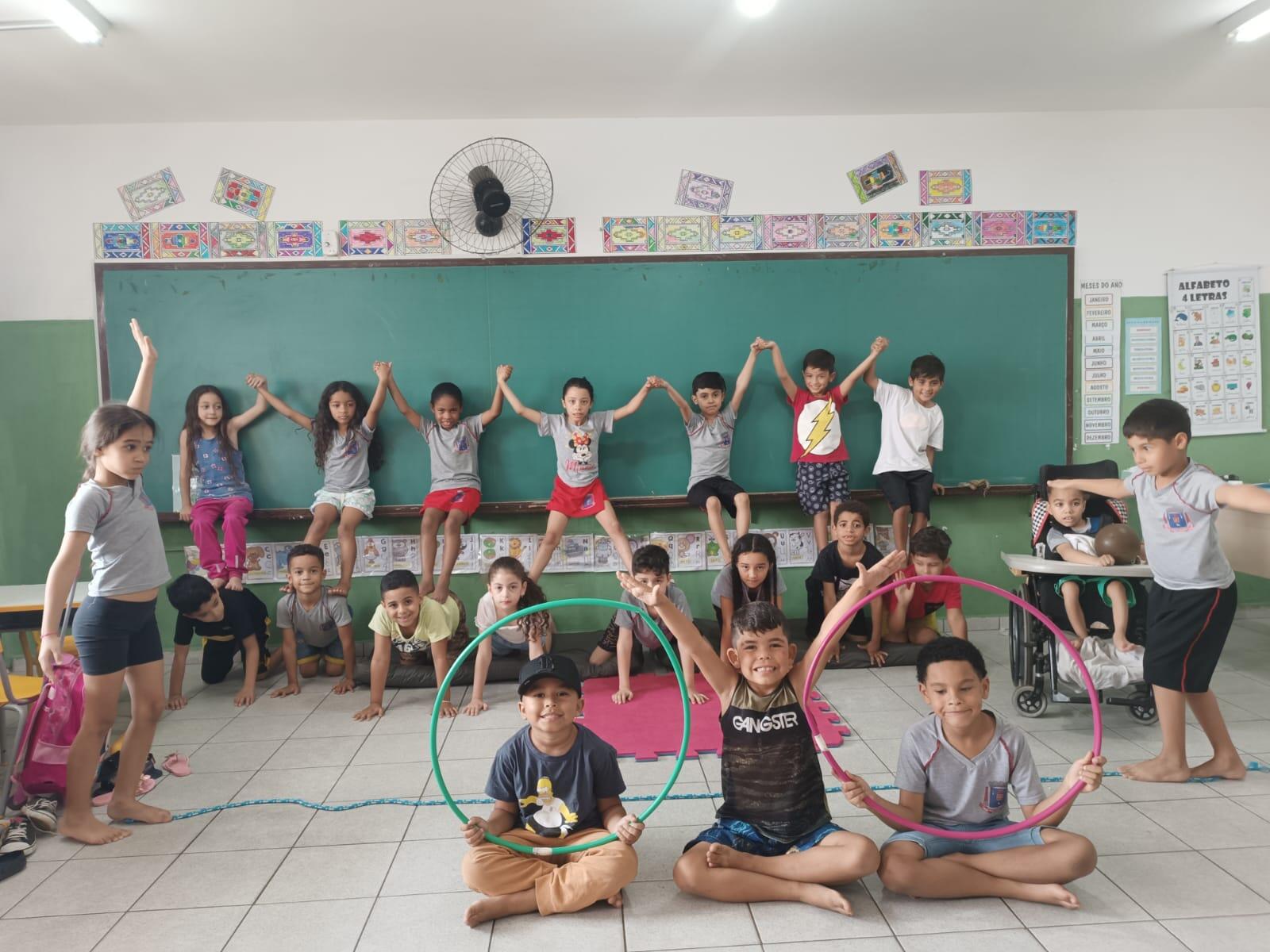 Palhaçaria e atividades circenses 🤡💕🧒🏻🪀😜🎨